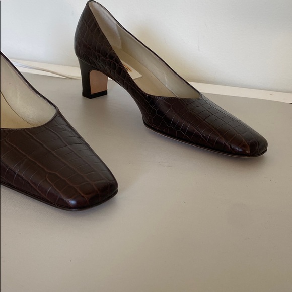 Talbots Dark Brown Croc-Embossed Heels Size 7.5 - Picture 2 of 11